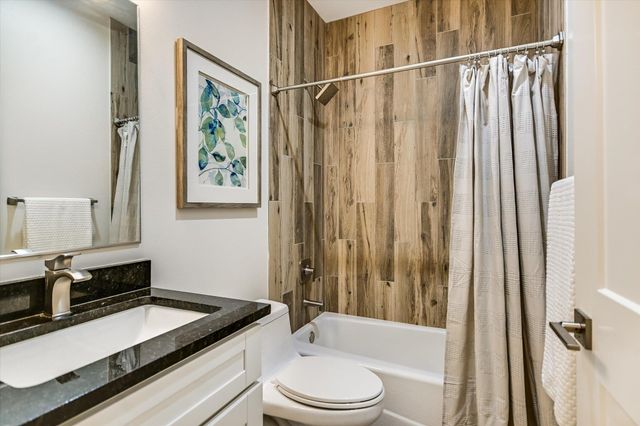 5102 Martin Ave 2, Austin, TX 78751