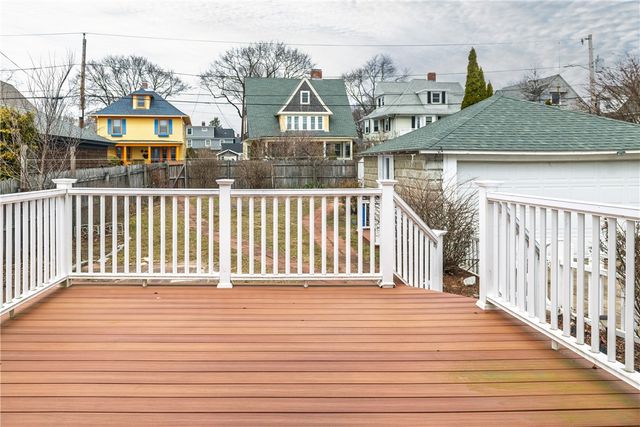 41 Berwick Lane, Cranston, RI 02905