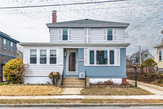 41 Berwick Lane, Cranston, RI 02905