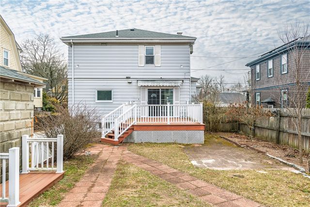 41 Berwick Lane, Cranston, RI 02905