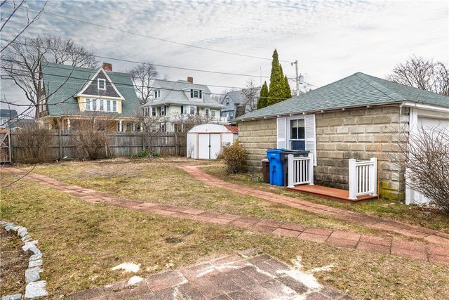 41 Berwick Lane, Cranston, RI 02905