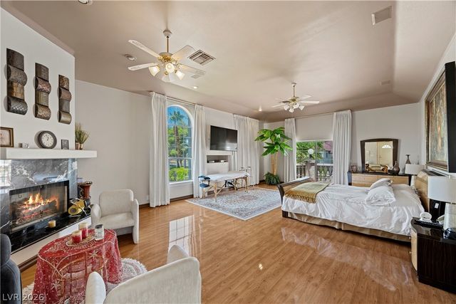 2563 Aviv Court, Las Vegas, NV 89121