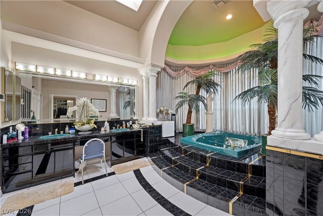2563 Aviv Court, Las Vegas, NV 89121