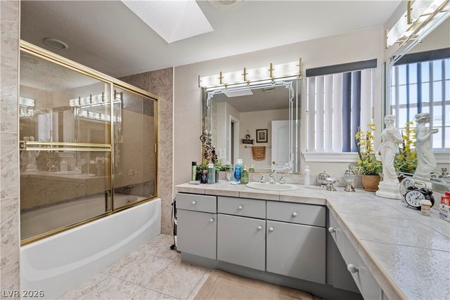 2563 Aviv Court, Las Vegas, NV 89121