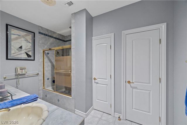2563 Aviv Court, Las Vegas, NV 89121