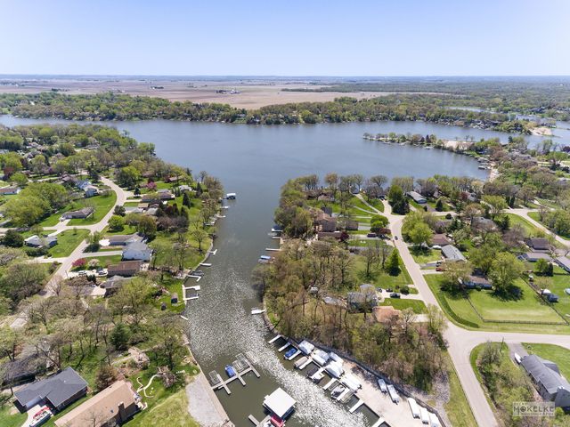 1238 Lakewood Drive, Somonauk, IL 60552