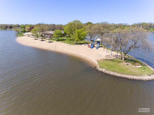 1238 Lakewood Drive, Somonauk, IL 60552