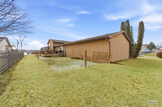 1238 Lakewood Drive, Somonauk, IL 60552