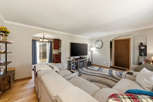 1238 Lakewood Drive, Somonauk, IL 60552