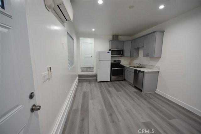 7260 Yolanda Avenue, Reseda, CA 91335