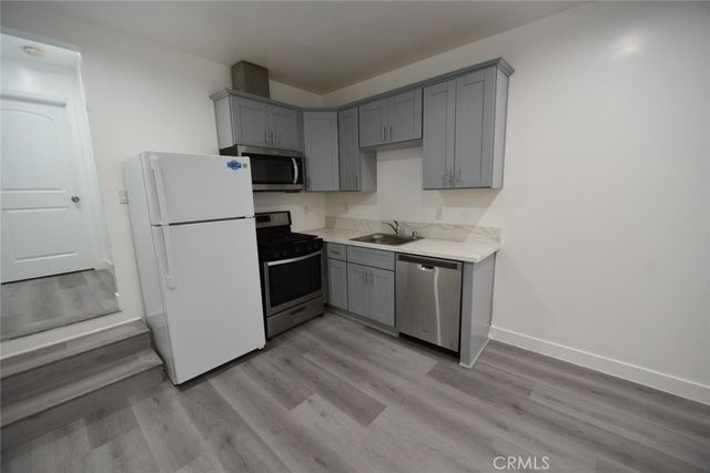 7260 Yolanda Avenue, Reseda, CA 91335