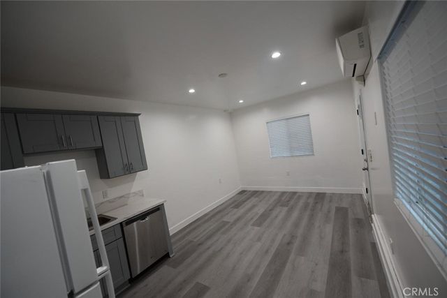 7260 Yolanda Avenue, Reseda, CA 91335