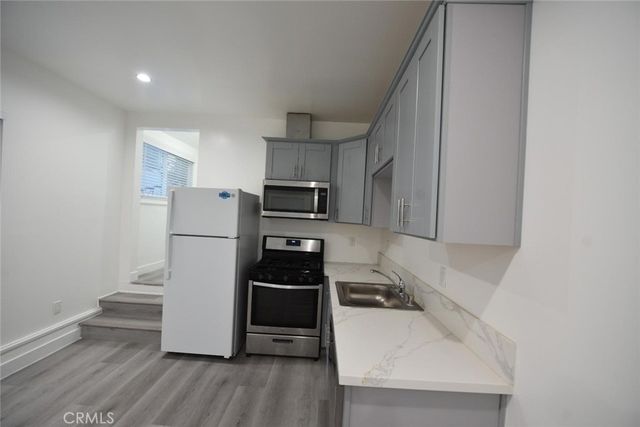 7260 Yolanda Avenue, Reseda, CA 91335