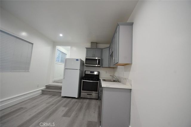 7260 Yolanda Avenue, Reseda, CA 91335