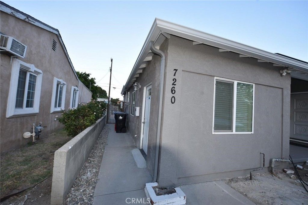 7260 Yolanda Avenue, Reseda, CA 91335