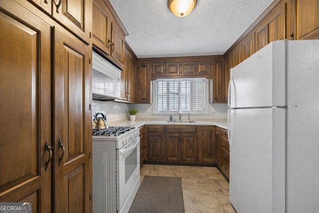 44 Chestnut Street, Elberton, GA 30635