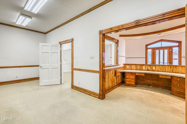 10520 MONTWOOD Drive, El Paso, TX 79935