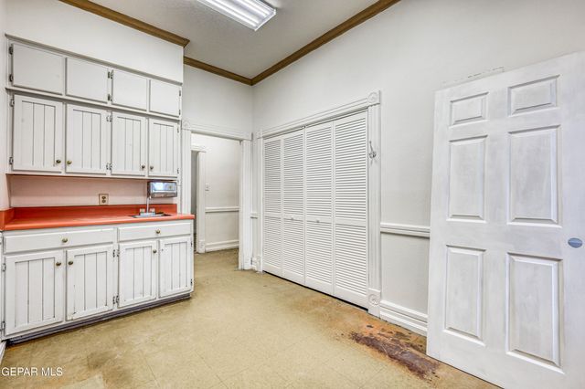 10520 MONTWOOD Drive, El Paso, TX 79935