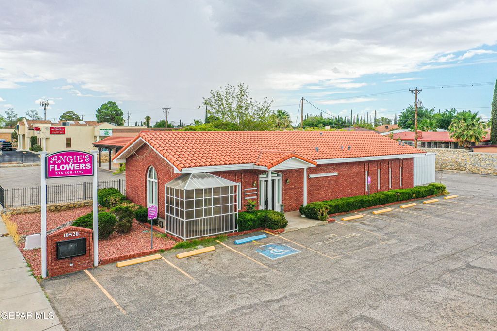 10520 MONTWOOD Drive, El Paso, TX 79935