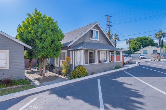 322 W B, Ontario, CA 91762