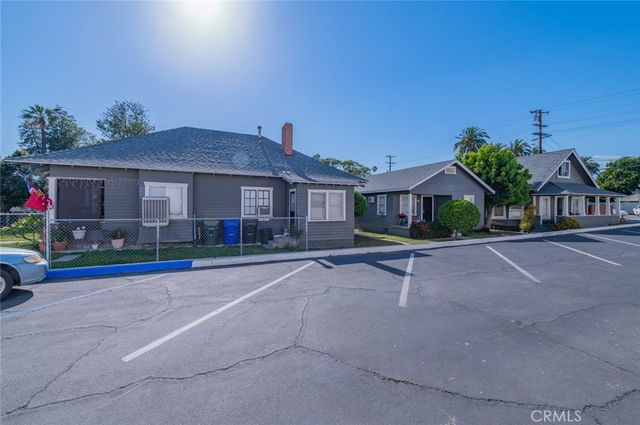 322 W B, Ontario, CA 91762