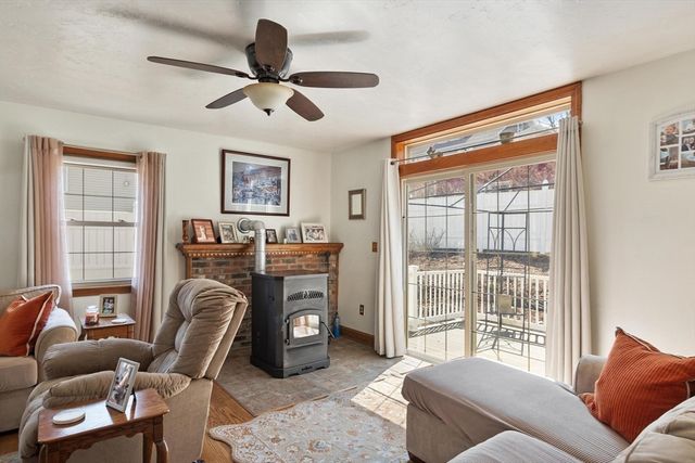 111 Seneca St, Fitchburg, MA 01420
