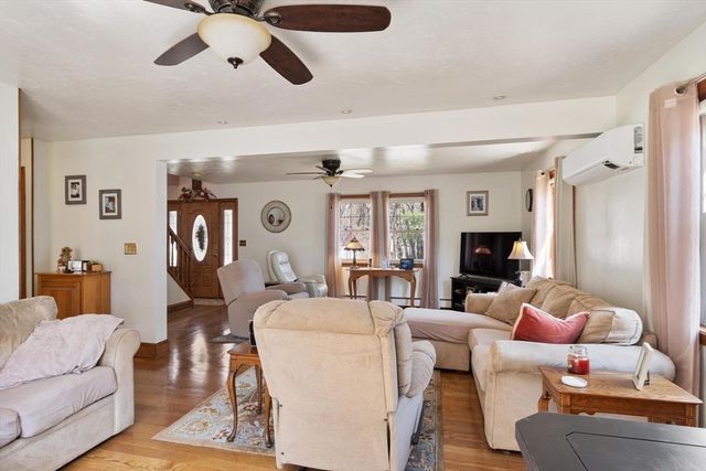 111 Seneca St, Fitchburg, MA 01420