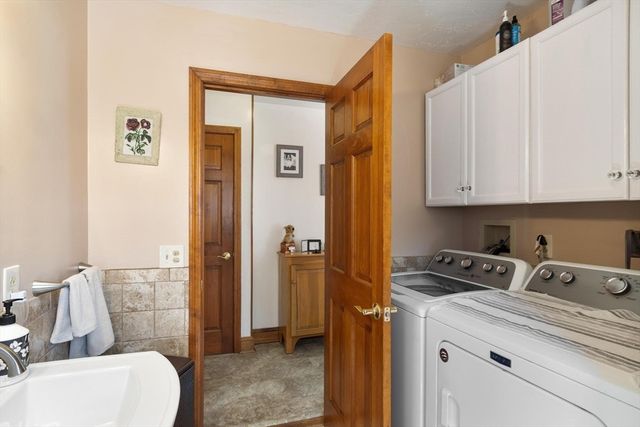111 Seneca St, Fitchburg, MA 01420