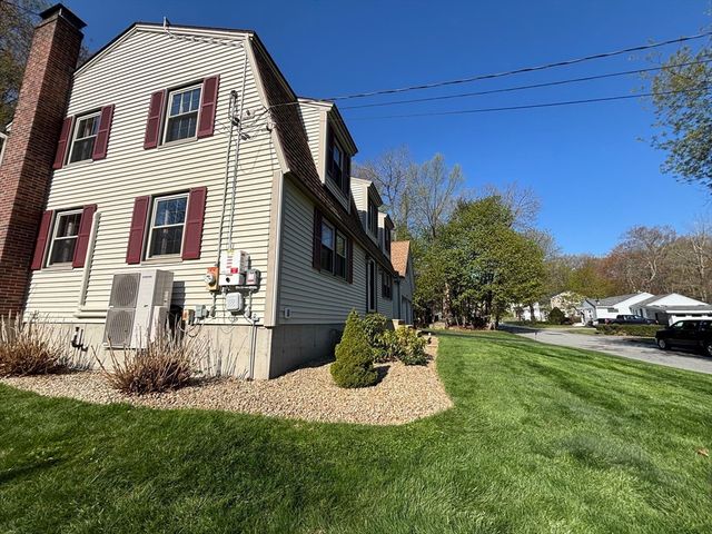 111 Seneca St, Fitchburg, MA 01420