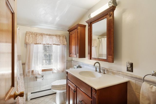 111 Seneca St, Fitchburg, MA 01420
