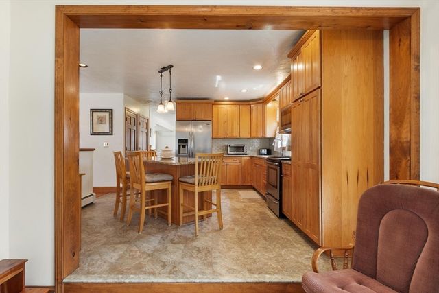 111 Seneca St, Fitchburg, MA 01420