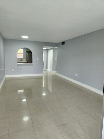 2811 N Pine Island Rd 107, Sunrise, FL 33322