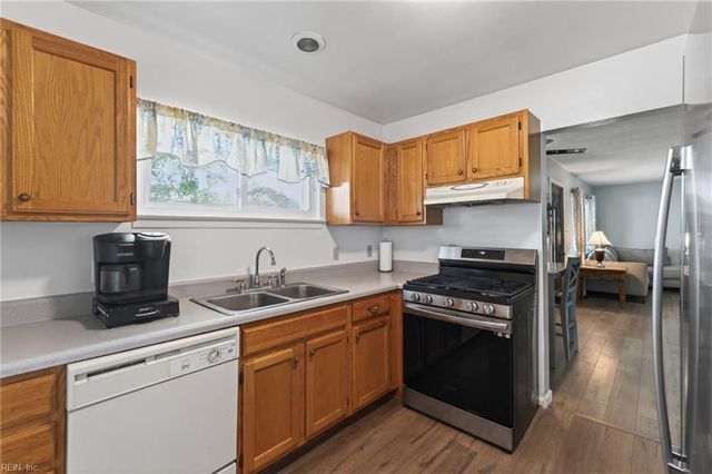 3115 Hornsea Rd RD, Chesapeake, VA 23325