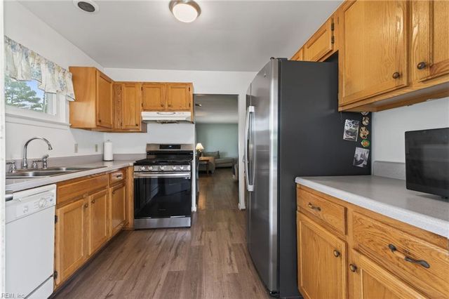 3115 Hornsea Rd RD, Chesapeake, VA 23325