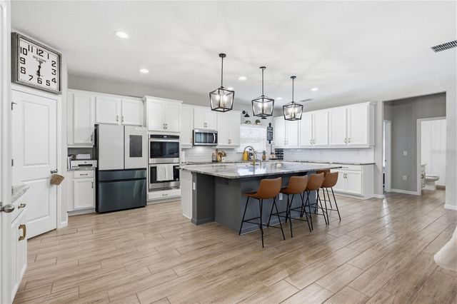 600 AVILA PLACE, Howey In The Hills, FL 34737