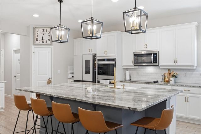 600 AVILA PLACE, Howey In The Hills, FL 34737