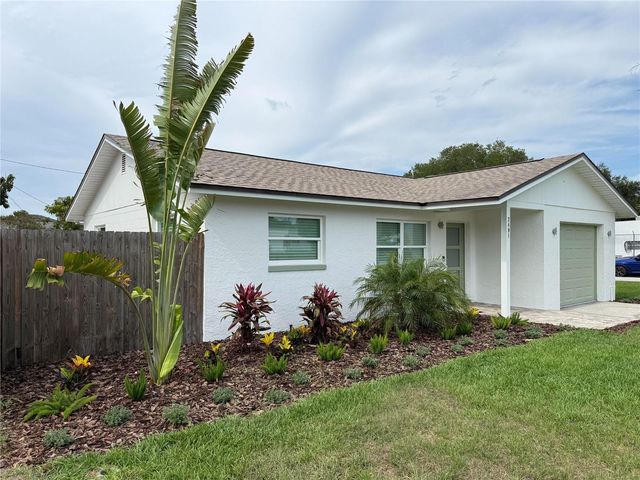 2401 16TH AVENUE N, St Petersburg, FL 33713
