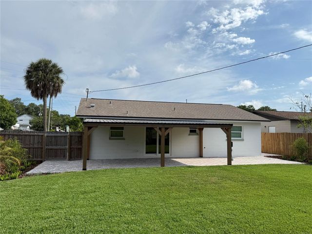 2401 16TH AVENUE N, St Petersburg, FL 33713