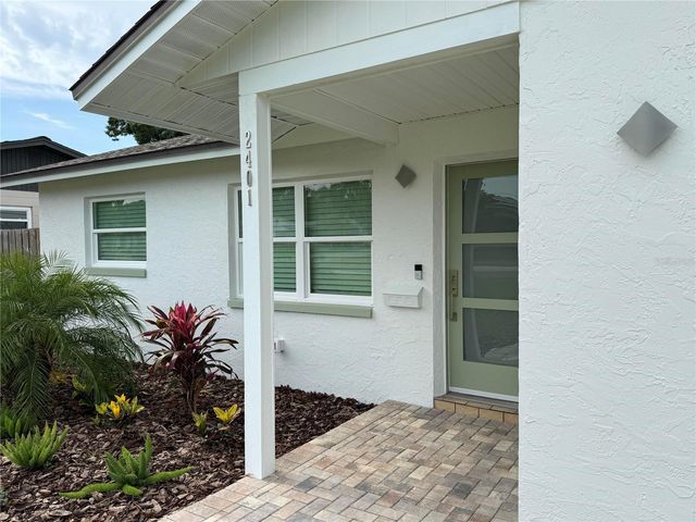 2401 16TH AVENUE N, St Petersburg, FL 33713