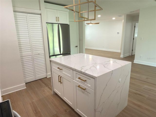 2401 16TH AVENUE N, St Petersburg, FL 33713