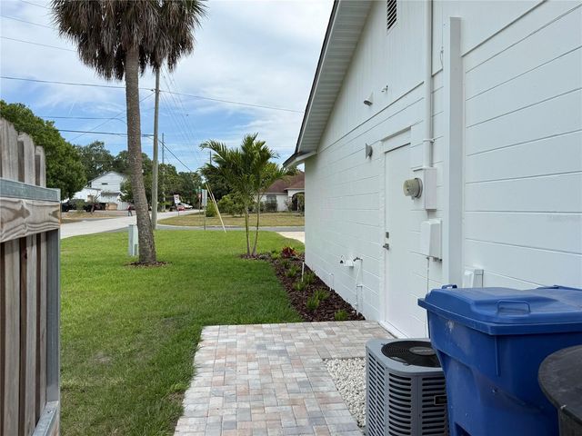 2401 16TH AVENUE N, St Petersburg, FL 33713