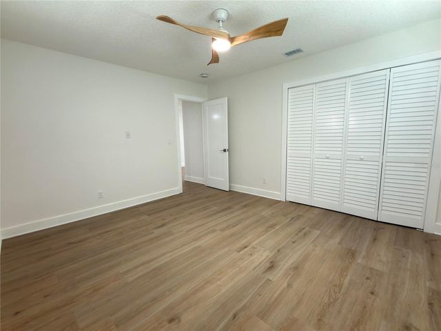 2401 16TH AVENUE N, St Petersburg, FL 33713