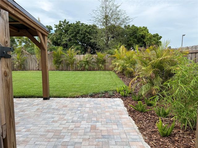 2401 16TH AVENUE N, St Petersburg, FL 33713