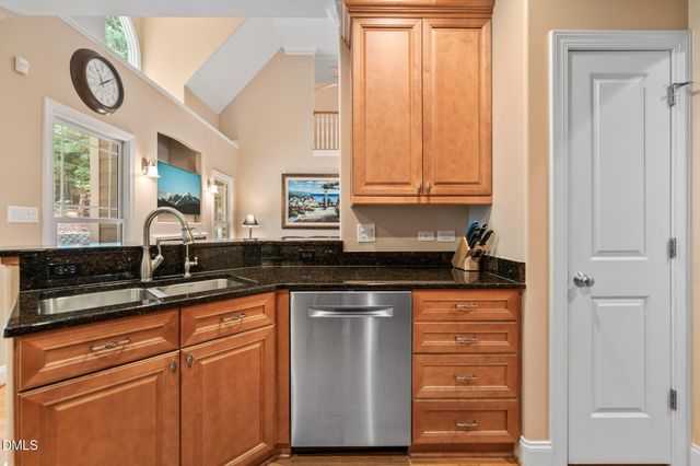 8113 Last Oak Court, Raleigh, NC 27613