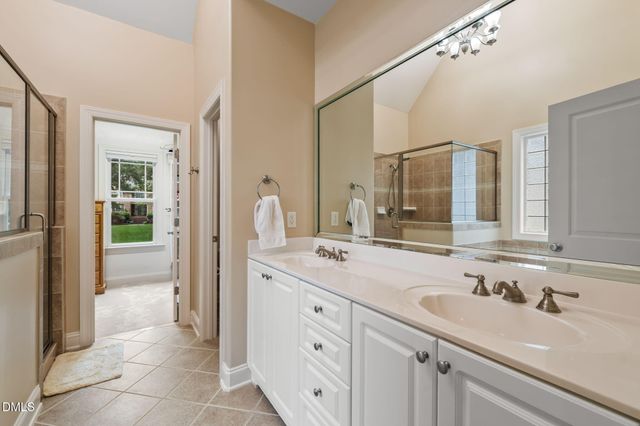 8113 Last Oak Court, Raleigh, NC 27613