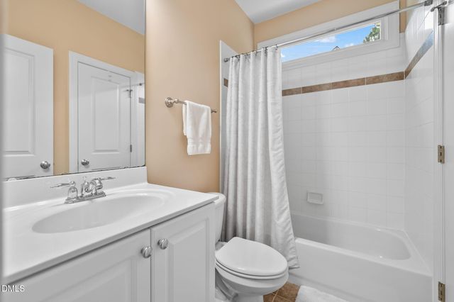 8113 Last Oak Court, Raleigh, NC 27613