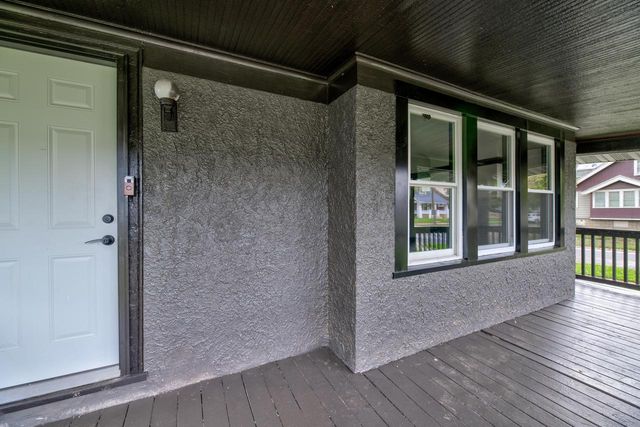 2804 N 38th STREET, Milwaukee, WI 53210