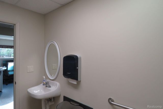 12170 FORT Street, Southgate, MI 48195