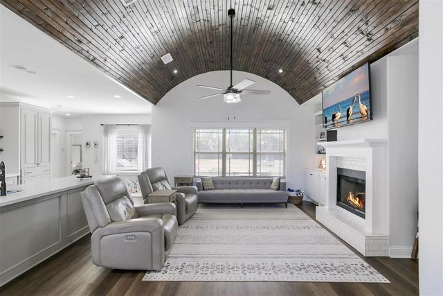 16345 Cheyenne Drive, Iowa, LA 70647