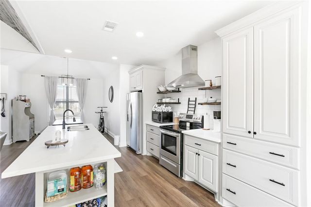 16345 Cheyenne Drive, Iowa, LA 70647